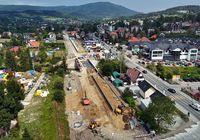 Widok_z_lotu_ptaka_na_modernizacje_linii_kolejowej_w_centrum_Rabki-Zdroju__fot._Piotr_Hamarnik__2_.JPG