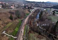 Nowe_tory_i_most_drogowy_na_odcinku_Rabka-Zdroj_-_Rabka_Zaryte__widok_z_lotu_ptaka__fot._Krzysztof_Dzidek.JPG