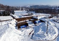 Widok_z_lotu_ptaka_na_budowe_dwoch_obiektow_mostowych_w_sasiedztwie_stacji_Rabka_Zaryte__fot._Piotr_Hamarnik.JPG