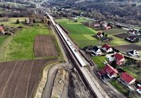 Modernizacja_przystanku_kolejowego_w_Chomranicach__widok_z_lotu_ptaka__fot._Krzysztof_Dzidek.JPG