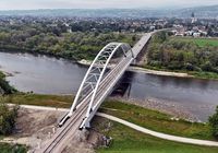 Nowy_most_kolejowy_nad_Dunajcem__widok_z_lotu_ptaka__fot._Piotr_Hamarnik.JPG