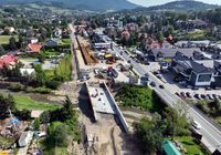 Budowa_peronu_na_przystanku_Rabka-Zdroj__widok_z_lotu_ptaka__fot._Krzysztof_Dzidek__1_.JPG