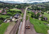 Nowy_tor_kolejowy_w_Limanowej__widok_z_lotu_ptaka__fot._Krzysztof_Dzidek__1_.JPG